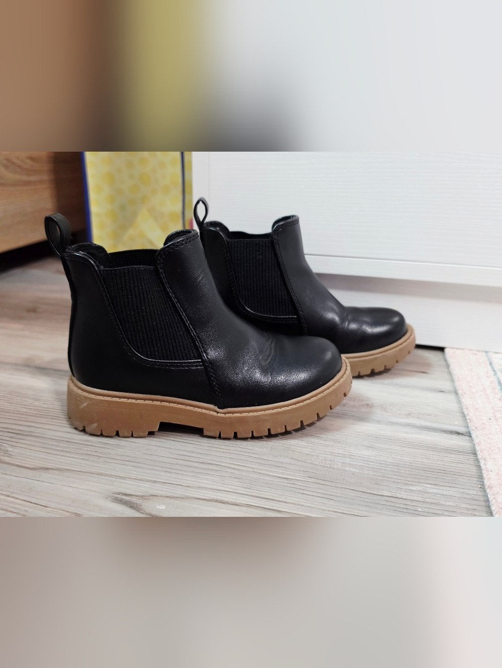 Old Navy Faux Leather Chelsea Boots Toddler Girls Size 9